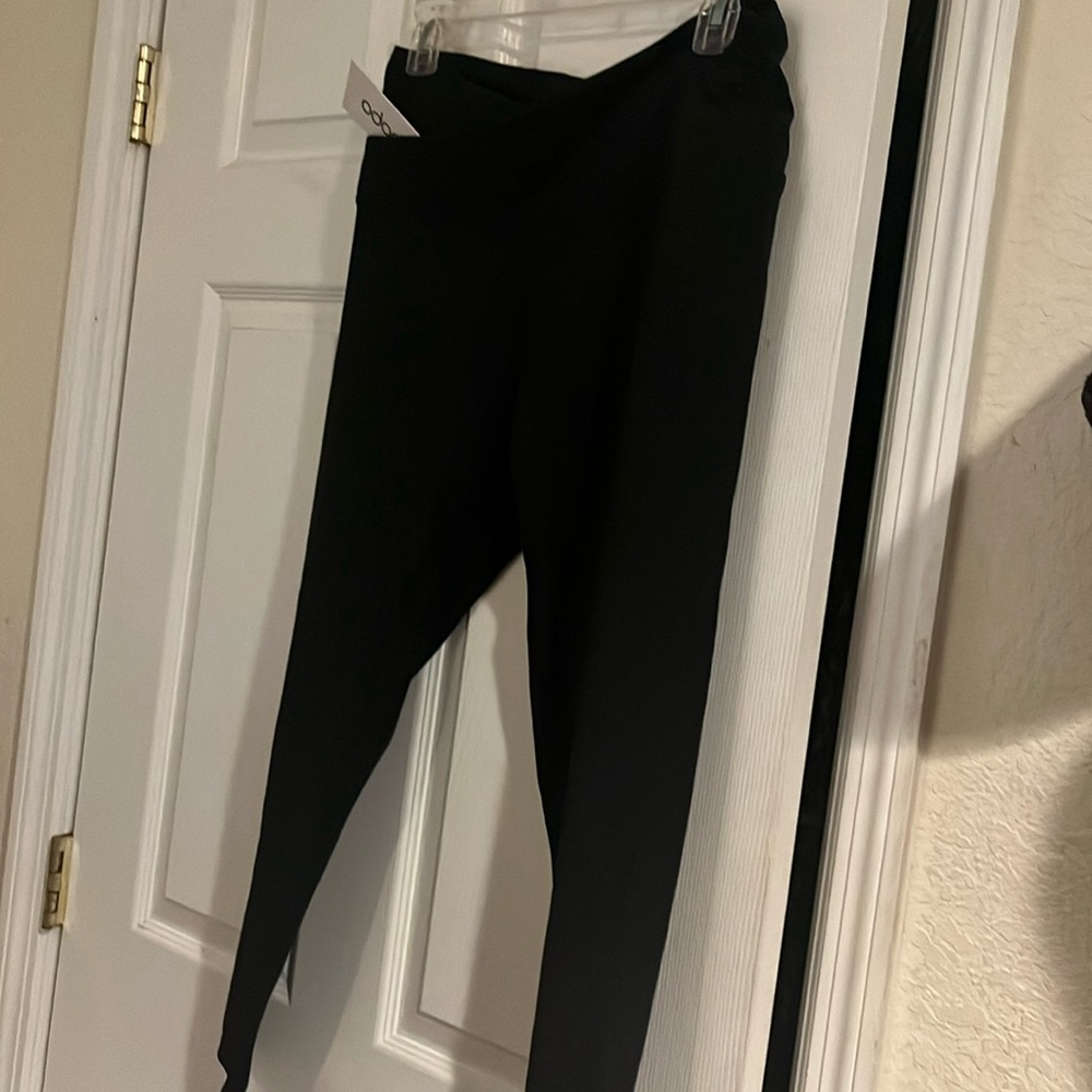 Black leggings